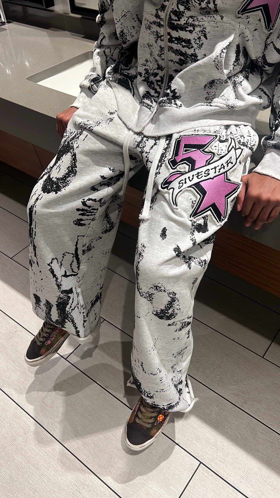 "GRAFFITI" SWEATPANTS